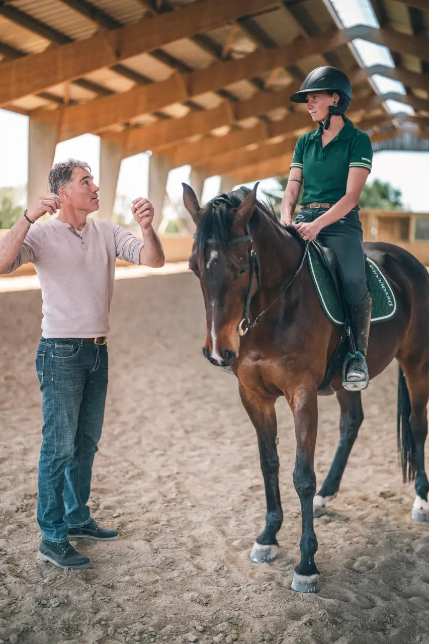 Portrait de Yannick HEBRAS, Préparateur Mental<br>et Émotionnel du Cavalier à Argens-Minervois